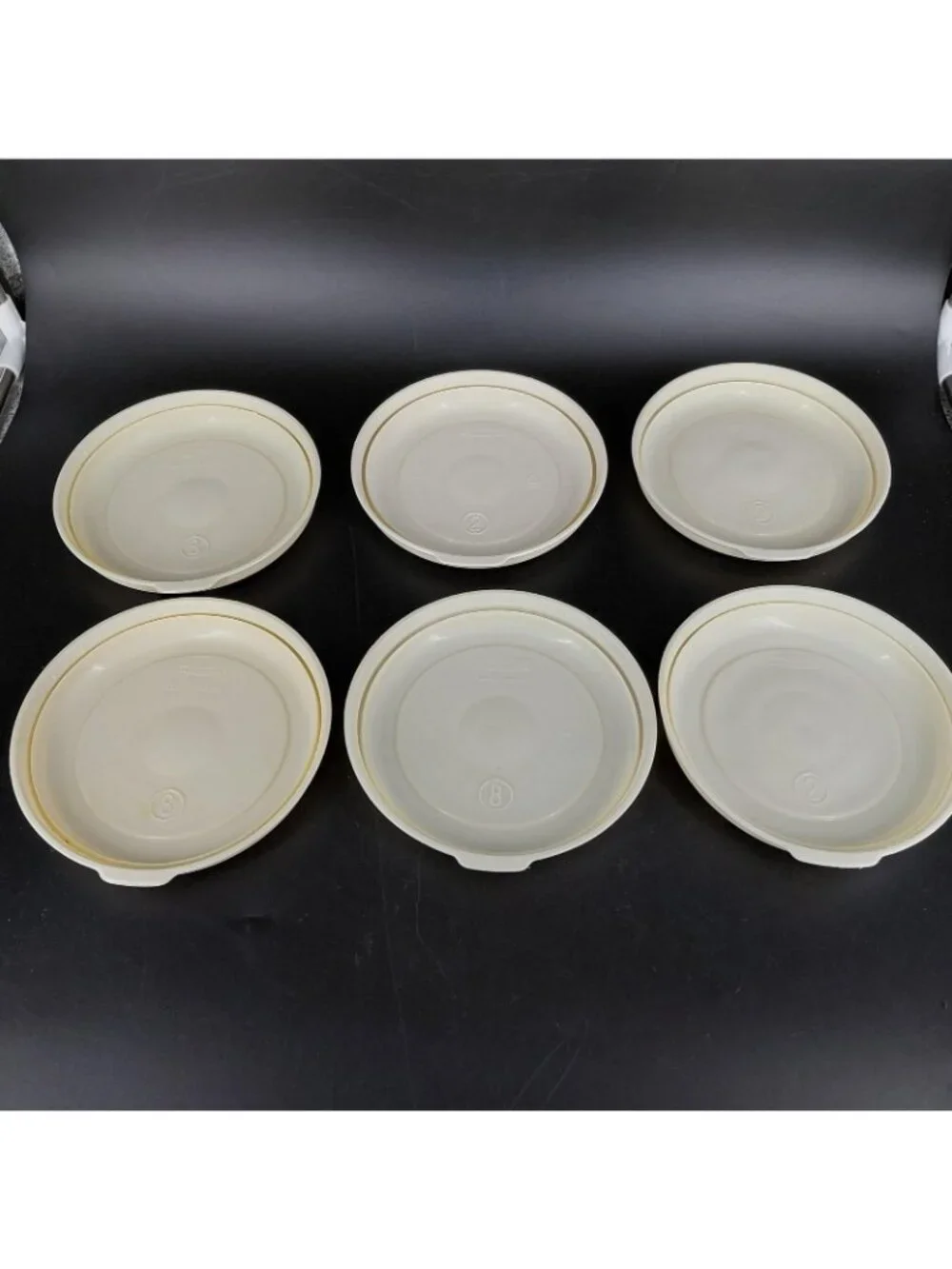 Rubbermaid Servin Saver Container Lids Set 6 Round Replacement #2 #8 Almond
